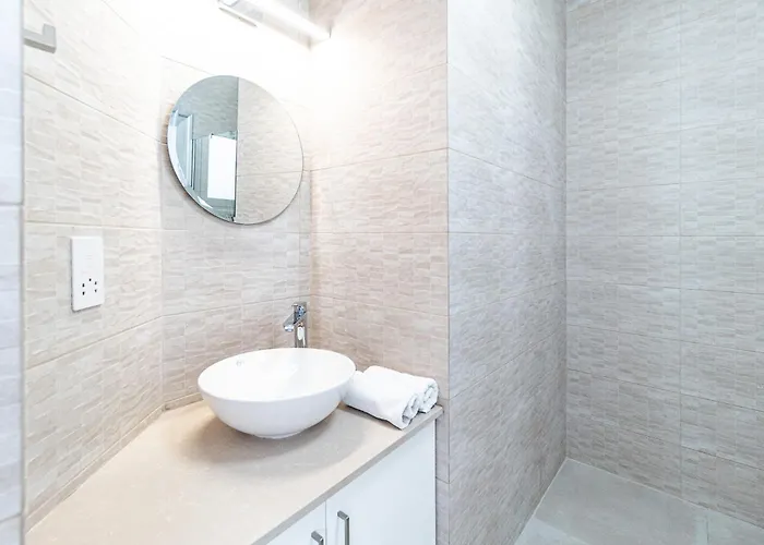 Villa Wave Blue By Ezoria