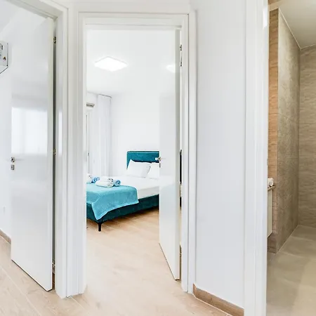 Villa Wave Blue By Ezoria Hlóraka